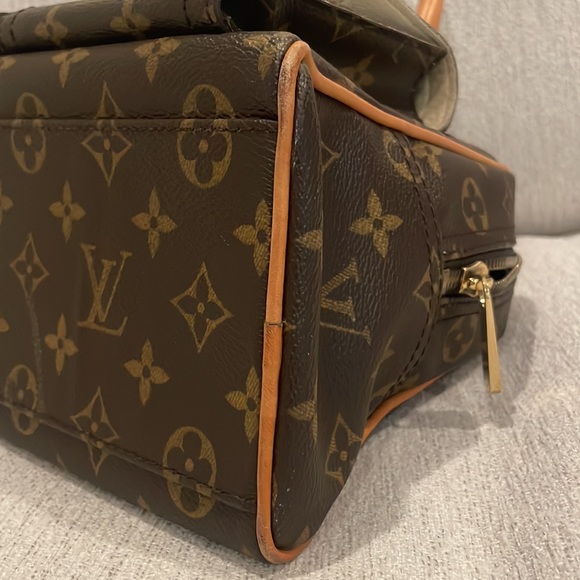 Louis Vuitton Manhattan PM - Picture 13 of 16
